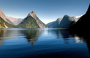 Milford Sound New Zealand. (16508409635)