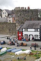 Britain's Smallest House, Conwy Quay - geograph.org.uk - 1483046