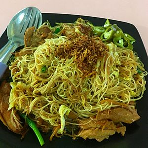 Fried Rice vermicelli noodle with Ginger and Sesame Wine Chicken by Banej