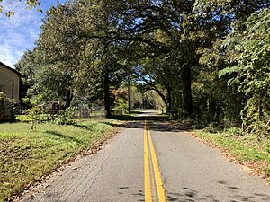 2018-10-17 12 47 33 View southwest along Trueman Point Road at Patuxent Boulevard in Eagle Harbor, Prince George's County, Maryland
