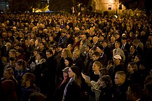 ANZAC Day Dawn Service at Wellington Cenotaph - Flickr - NZ Defence Force (2)