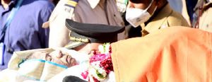 Photos-Celebs-attend-Lata-Mangeshkars-state-funeral-3 (1)