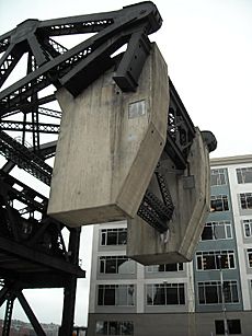 The Counterweights at the 3rd Street Bridge (4438954125)