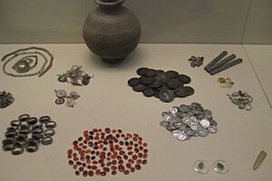 British Museum Snettisham Jewellers Hoard.jpg