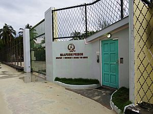 Maafushi Prison - panoramio