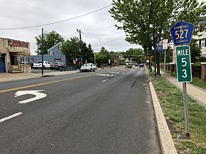 2018-05-30 11 48 59 View north along Somerset County Route 527 (Main Street) between Clinton Street and Elm Street in South Bound Brook, Somerset County, New Jersey