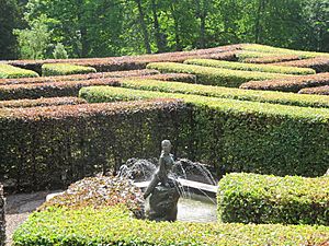 Scone Palace Grounds, The Murray Star Maze 02