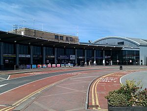 Terminal Building, Leeds Bradford International Airport (geograph 2486139)