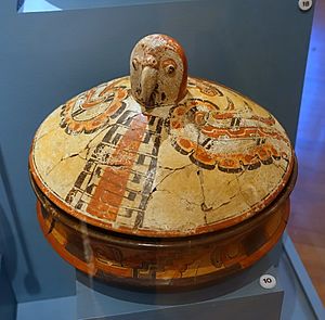 Dish with parrot effigy lid, Maya, Guatemala, Holmul, Group II, Building B, Early Classic, 350-500 AD, ceramic - Meso-American collection - Peabody Museum, Harvard University - DSC05926