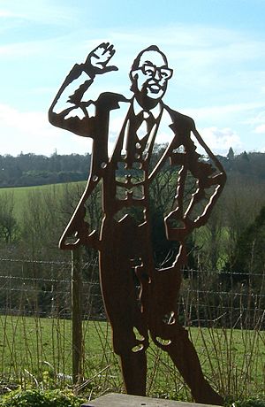 Eric Morecombe Statue Lea Valley Walk