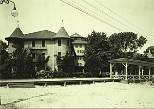 Cedar Point Hotel Breakers in 1905