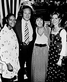 Dionne Warwick, Don Kirschner, Helen Reddy Olivia Newton-John 1974