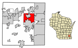 Location of Pewaukee in Waukesha County, Wisconsin.