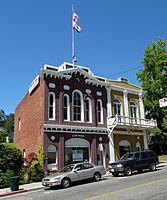 2009-0724-Placerville-ConfidenceHall