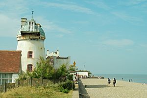 DSC 1846-weird-lighthouse