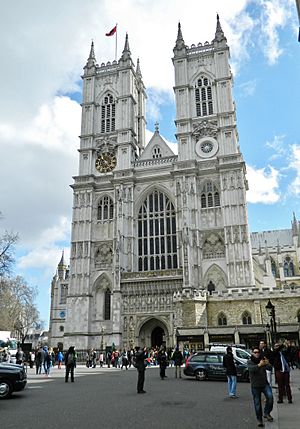 Westminster Abbey facade London 2016 (02)
