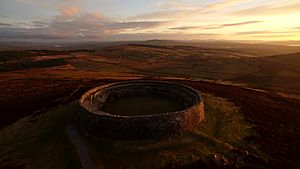 An Grianan fort at sunset 2