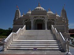 Chicago BAPS Shree Swaminarayan Hindu Mandir.JPG