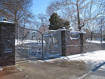 Memphis TN Graceland gates snow