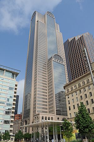 Comerica Bank Tower 01