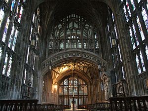 Gloucester cathedral interior 013