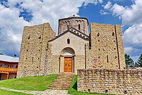 Manastir Đurđrvi stupovi - Monastery The Tracts of Saint George