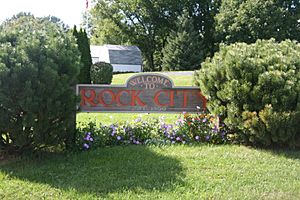 Sign upon entering the village of Rock City.