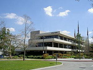 The Downey City Hall in 2006