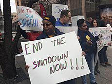 Union Activists Rally in Dallas to End the Shutdown (39739874633)