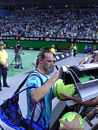 Nalbandian signing autographs at 2006 Australian Open