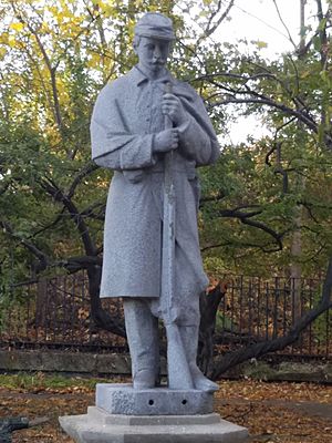 Civil War statue at Valentine–Varian House