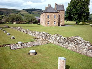 Cloisters ruins and Commendator's House, Melrose Abbey - geograph.org.uk - 1968380