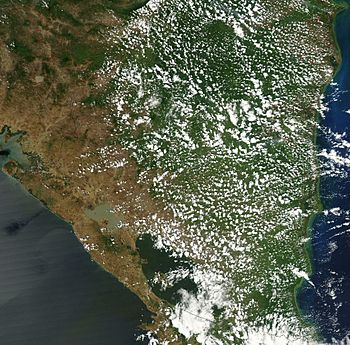 Satellite image of Nicaragua in March 2003.jpg