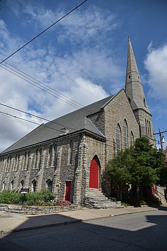 St Paul's Episcopal Church Newport, KY 03.jpg