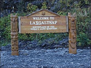 Lax̱g̱altsʼap/Greenville, BC. Entrance sign carved by Merlin Robinson