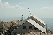 Observatoire météorologique au sommet du mont de l'Homme