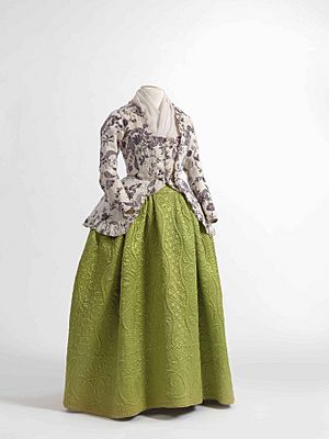 Caraco jacket in printed cotton, 1770-1790, skirt in quilted silk satin, 1750-1790