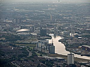 Glasgow and the Clyde from the air (geograph 4665720)