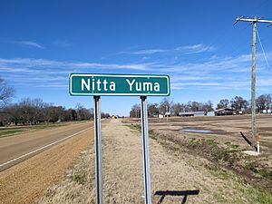 Nitta Yuma Highway Sign.jpg