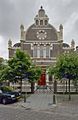 Voorgevel van de voormalige synagoge te Deventer; in de geveltop staan de Tien Geboden in het Hebreeuws - Deventer - 20337911 - RCE