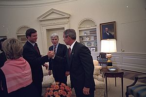 President George W. Bush Shakes Hands with Senator George Allen During a Meeting with Senators from New York and Virginia in the Oval Office (02)