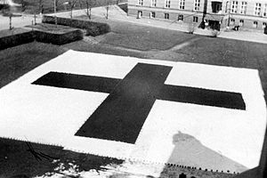 Røde Kors flagg på Ullevål sykehus (1940)