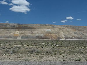 Round Mountain gold mine, leach dumps