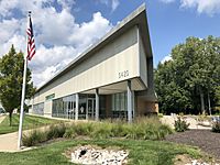 Indianapolis Public Library East 38th Street Branch.jpg