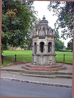 Charlbury fountain - geograph.org.uk - 55833