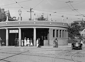 Harvard station headhouse, 1910s