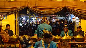 Gamelan Sekaten Kanjeng Kiai Guntur Madu dalam Acara Sekaten di Yogyakarta