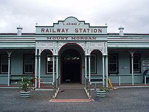 Mount Morgan railway station.jpg