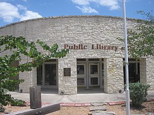 Public library in Leakey, TX IMG 4299