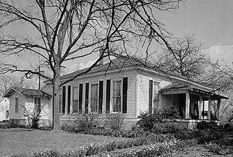 L. Q. C. Lamar House, 616 North Fourteenth Street, Oxford (Lafayette County, Mississippi) - (cropped).jpg